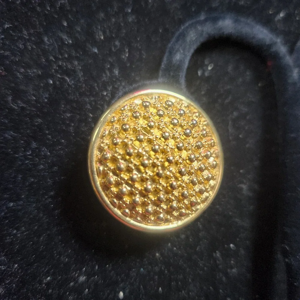 Joan Rivers Gold Tone Textured Caviar Bead Round Clip On Button Earrings Vintage